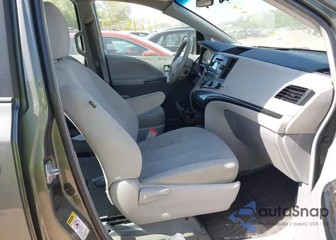 2013 Toyota Sienna from USA, damaged, VIN 5TDZK3DC2DS325596